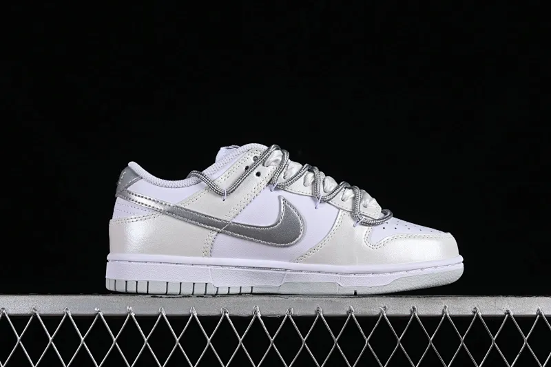 All Categories Nk SB Dunk Series Nk SB Dunk Low Low-top sneakers Nk Dunk Low Fresh silver ballet lace strap SB strap low-top casual sneakers DH9765-102